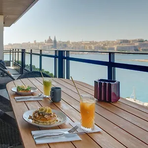 **** Hotel Land's End, Boutique Malta