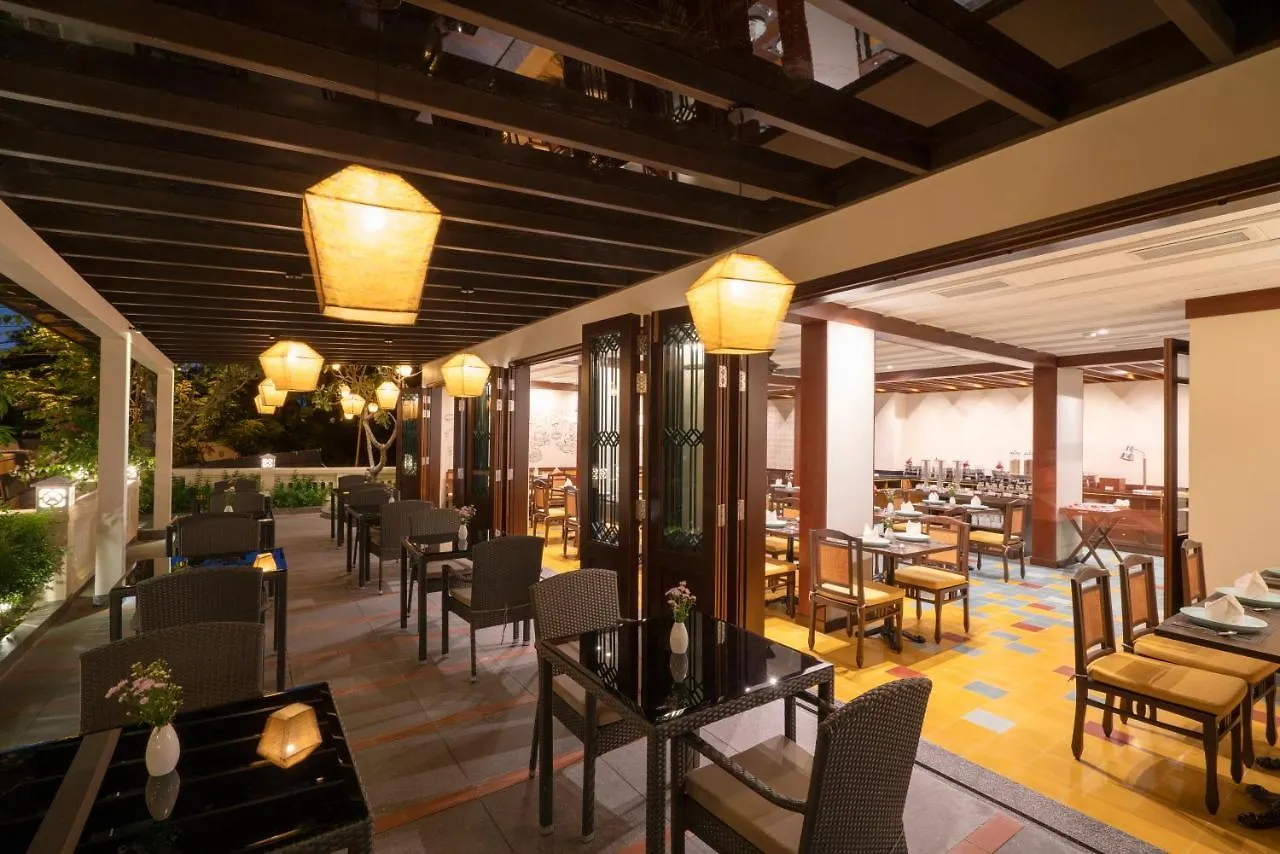 Cozy Savvy Boutique Hotel Hội An 5*,